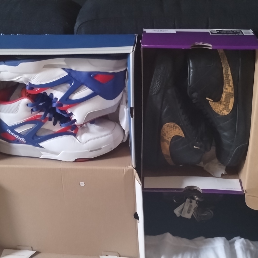 Sneakers